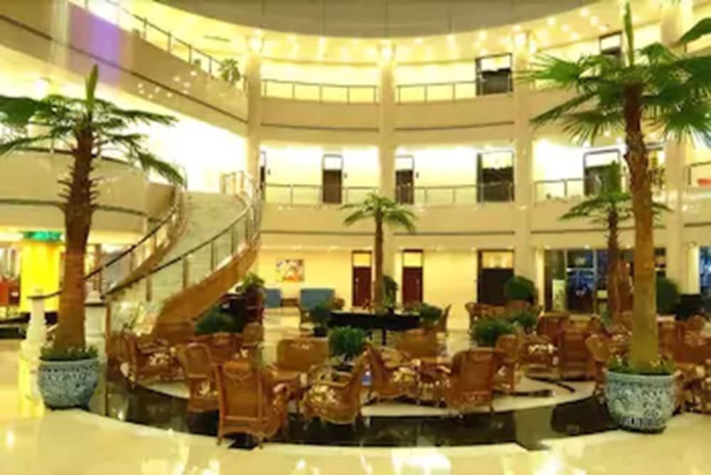 Hongyi Hotel Wuhan Luaran gambar