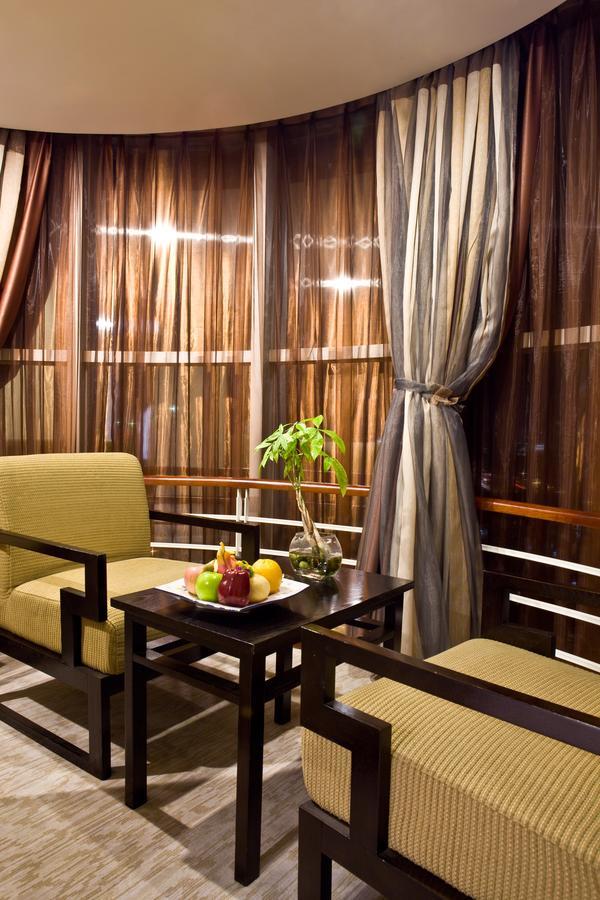 Hongyi Hotel Wuhan Luaran gambar