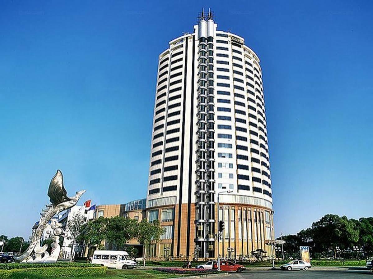 Hongyi Hotel Wuhan Luaran gambar