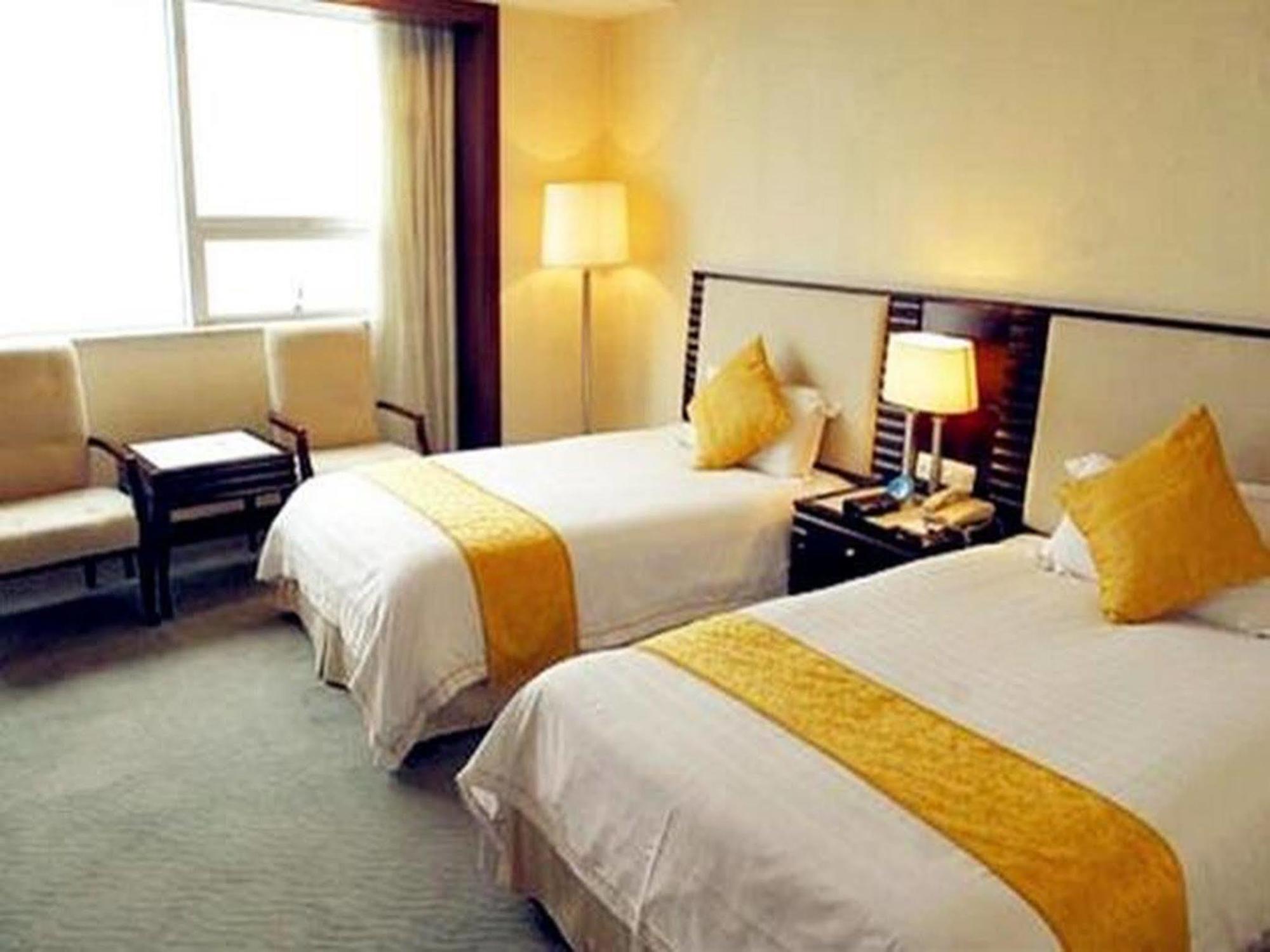 Hongyi Hotel Wuhan Luaran gambar