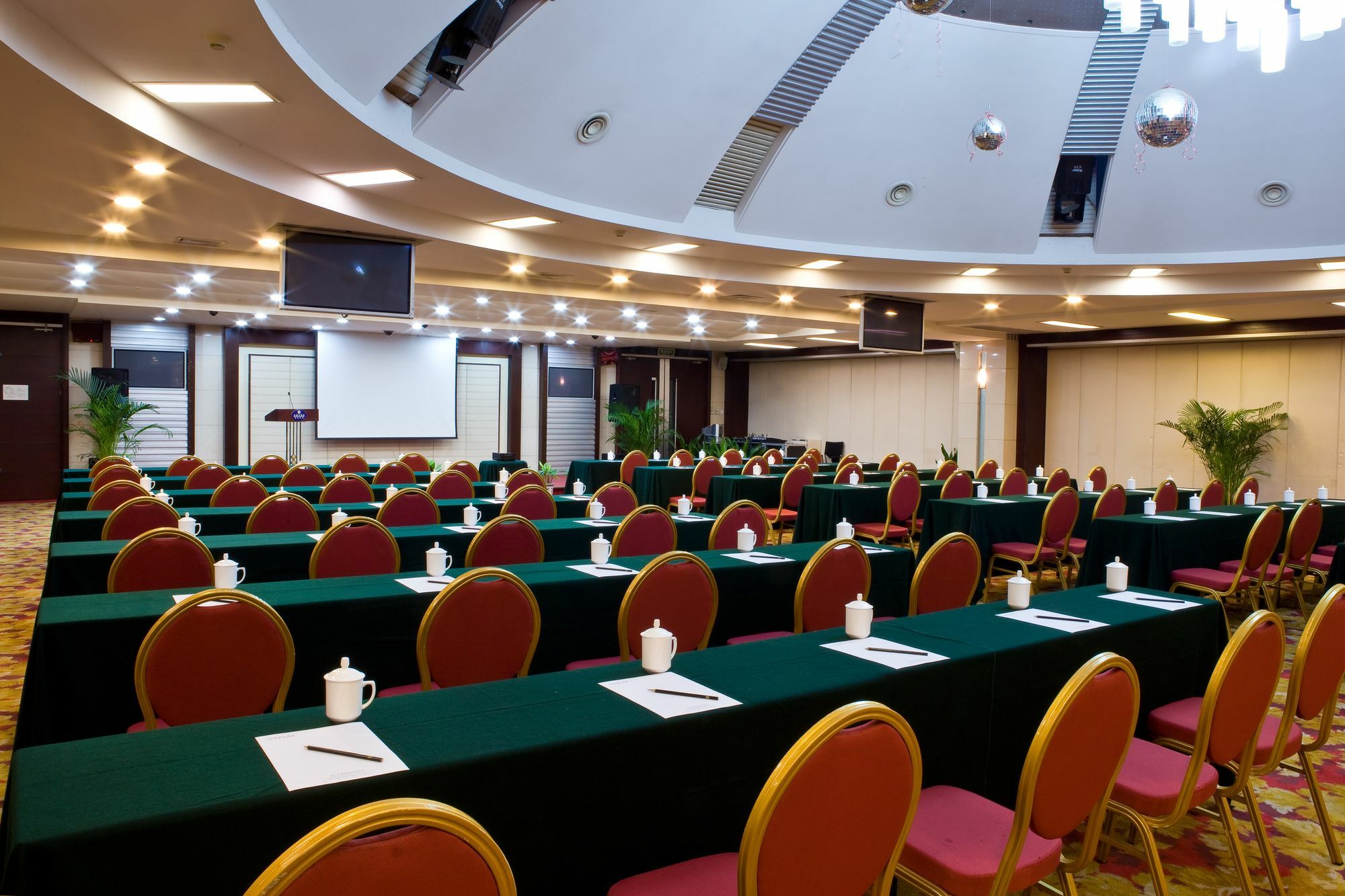 Hongyi Hotel Wuhan Luaran gambar