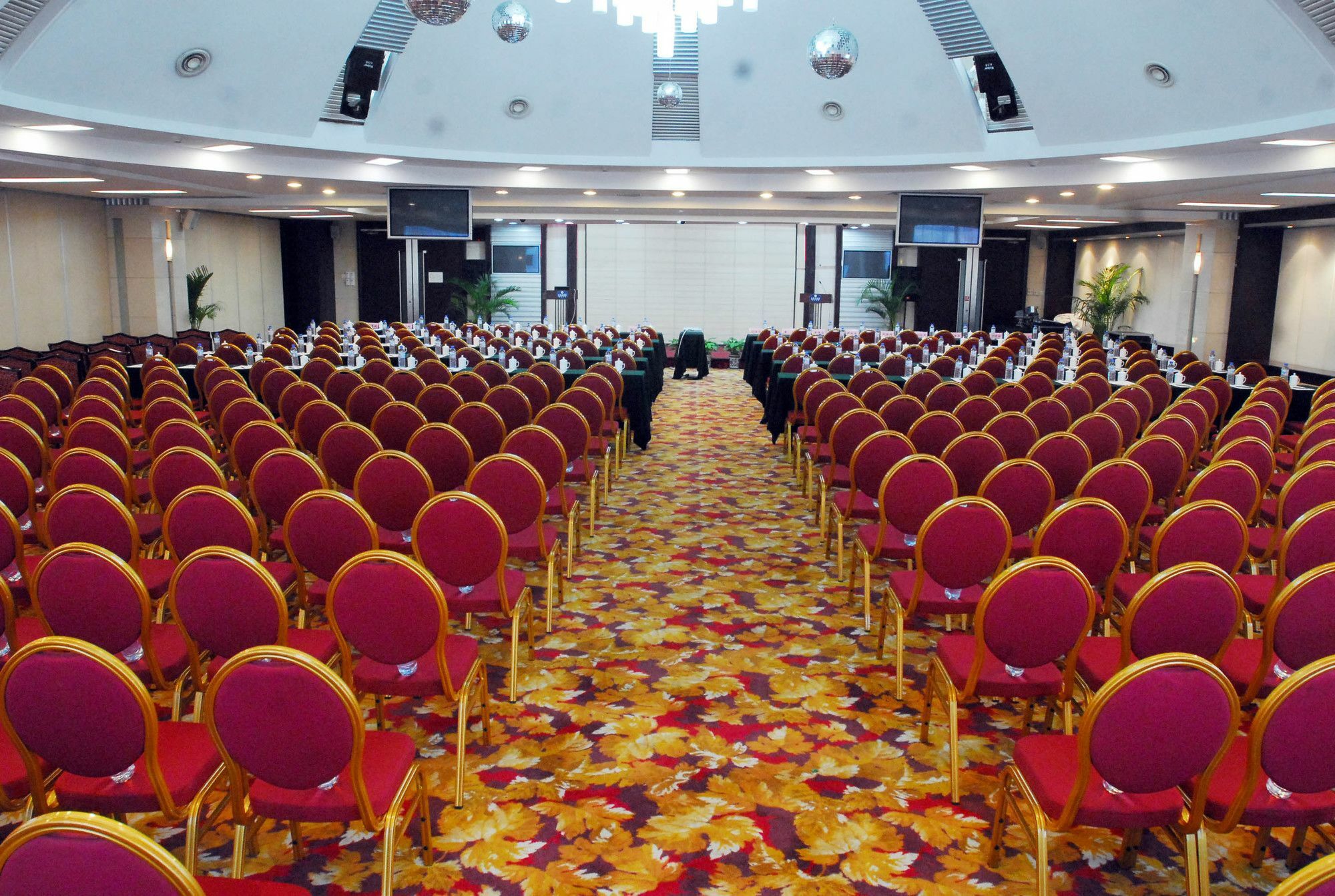 Hongyi Hotel Wuhan Luaran gambar